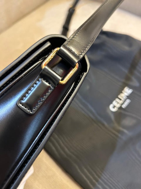 Celine Teen Triomphe bag 